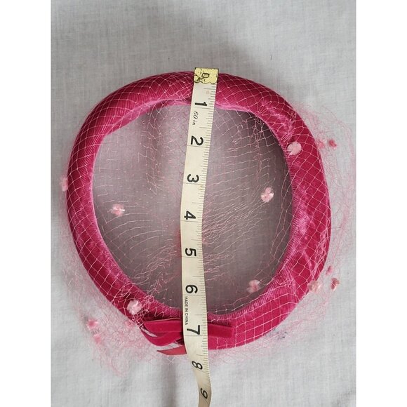 Vintage 50’s Bright Pink Velvet Pillbox Hat Veil Netting Women’s 950 - Picture 9 of 9